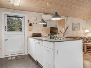 Holiday Home Conny - 350m from the sea by Interhome