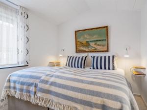 Holiday Home Sune - 800m from the sea by Interhome
