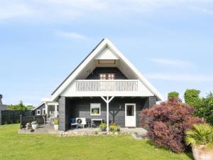 Holiday Home Fentje - 200m from the sea by Interhome