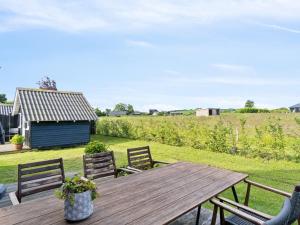 Holiday Home Fentje - 200m from the sea by Interhome