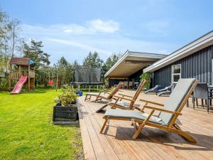 Holiday Home Helena - 700m from the sea by Interhome