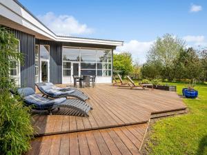 Holiday Home Helena - 700m from the sea by Interhome