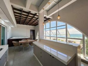 147 - Dúplex de Luxo com Jacuzzi em Mariscal