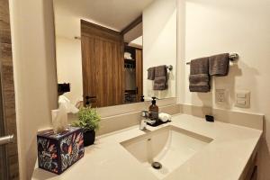 Moikkarentals & Beachfront Luxury 3BR Harbor171