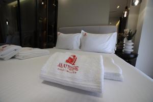 Matisse No21 - Luxury One Bedroom Apartment With Parking