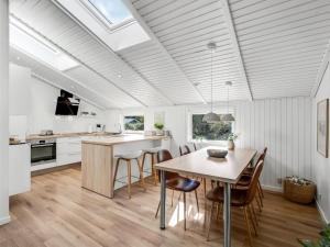 Holiday Home Eirik - 2-5km from the sea by Interhome