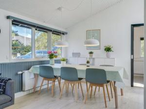 Holiday Home Ingobald - 1-5km from the sea by Interhome