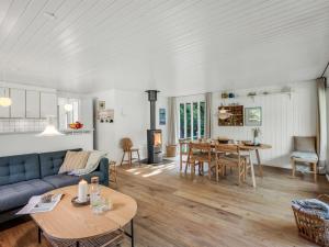 Holiday Home Yngvy - 1-3km from the sea by Interhome