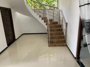 J R Thacxshana Mahal