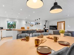 Holiday Home Siggut - 100m from the sea by Interhome