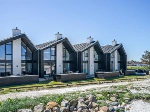 Holiday Home Eleanore - 25m from the sea by Interhome