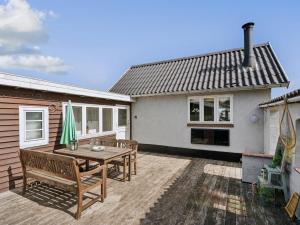 Holiday Home Paula - 80m from the sea by Interhome