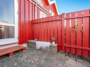 Apartment Ethly - 10m from the sea by Interhome