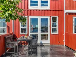 Apartment Ethly - 10m from the sea by Interhome