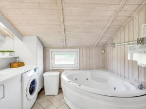 Holiday Home Hariet - 300m from the sea by Interhome