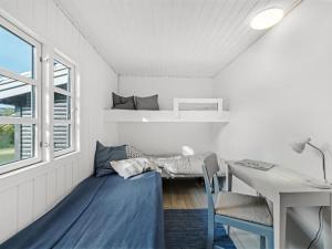 Holiday Home Synnöve - 350m from the sea by Interhome