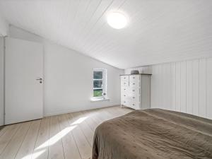 Holiday Home Synnöve - 350m from the sea by Interhome