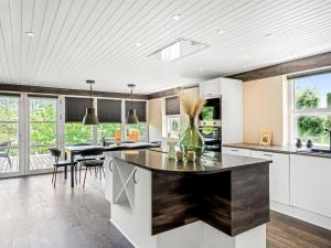 Holiday Home Skip - 300m to the fjord by Interhome