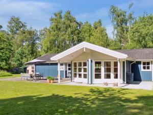 Holiday Home Launo - 1-1km to the inlet by Interhome