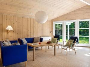 Holiday Home Launo - 1-1km to the fjord by Interhome