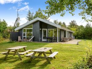 Holiday Home Ane - 800m from the sea by Interhome