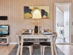 Holiday Home Siggi - 800m from the sea by Interhome