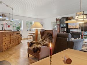 Holiday Home Jenvold - 950m from the sea by Interhome