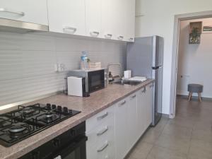 Studio Nova - Minimalist and Elegant with Parking