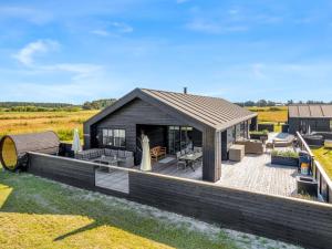 Holiday Home Inola - 1km from the sea by Interhome