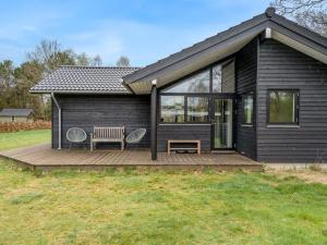 Holiday Home Angelie - from the sea by Interhome