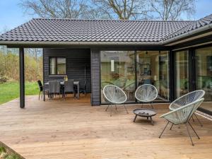 Holiday Home Angelie - from the sea by Interhome