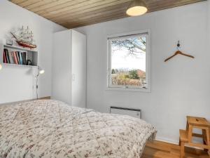 Holiday Home Bara - from the sea by Interhome