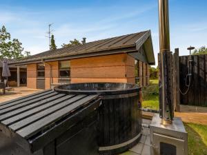 Holiday Home Gitte - from the sea by Interhome