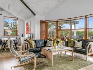 Holiday Home Gitte - from the sea by Interhome