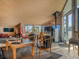 Holiday Home Anline - 600m to the fjord by Interhome