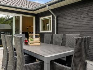 Holiday Home Frederikke - 990m from the sea by Interhome
