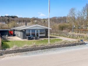 Holiday Home Cornelius - 30m from the sea by Interhome