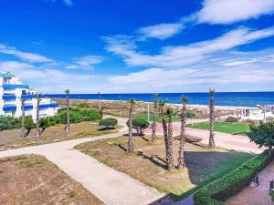 Apartment Front de Mer-26 by Interhome