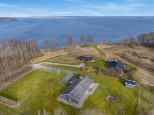 Holiday Home Tosti - 180m to the fjord by Interhome