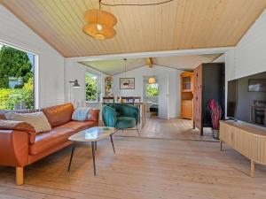 Holiday Home Oona - 700m from the sea by Interhome