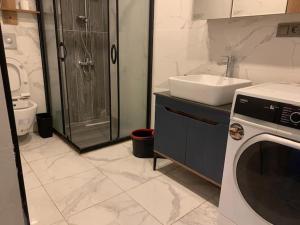 Modern & Fully Equipped flat