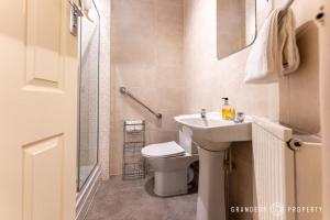 The Cransley by Grandeur Property