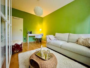 Ruhiges Messezimmer im Diplomatenviertel mit Grünblick