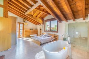 Acogedora casa rural con jardín próxima a Pamplona