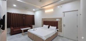 Hotel JK Heights Miyapur, Near Lingampally Railway Station