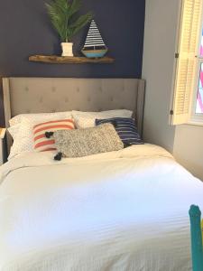 Charming San Diego Coastal Studio