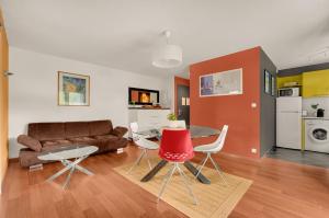 Le Jardin des Muses - T3 climatisé avec terrasse, Piscine et Parking