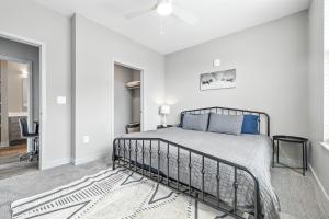 IRIE Living Retreat Kg 2bd Gym Pool Brand New