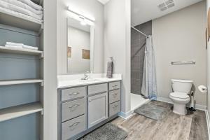 IRIE Living Retreat Kg 2bd Gym Pool Brand New