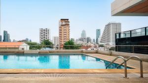 Quiet AsokeNana BTS Retreat w Skyline & GymPark